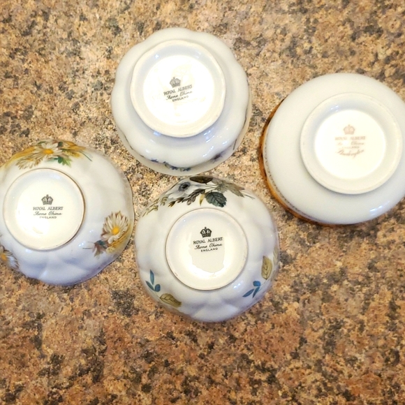 Vintage Royal Albert Bone China Sugar Bowls - Picture 2 of 3